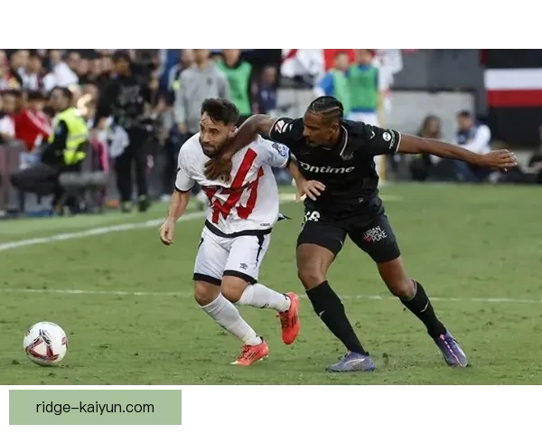 拉菲尼亚在巴西国家队的表现值得关注，未来有望持续提升。